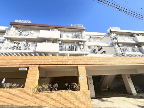 ハイラーク上大岡 外観写真