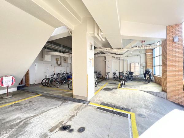 ハイラーク上大岡 駐輪場