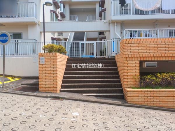 ハイラーク上大岡 