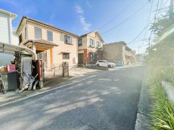 小田原市中町３丁目 中古戸建 前面道路含む現地写真