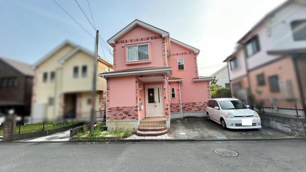 厚木市みはる野２丁目 中古戸建 前面道路含む現地写真