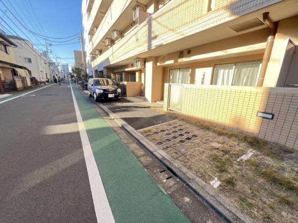 レーヴステージ府中緑町 駐車場