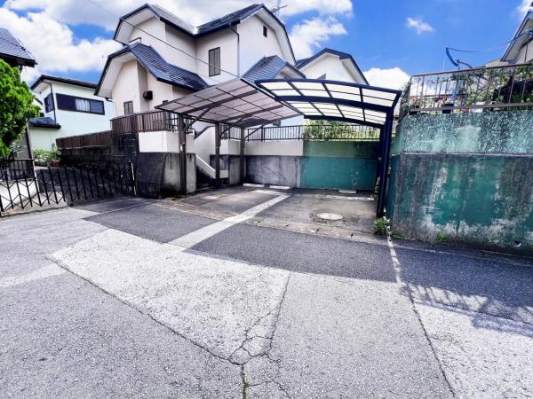 宇都宮市西川田東町 中古戸建 駐車場