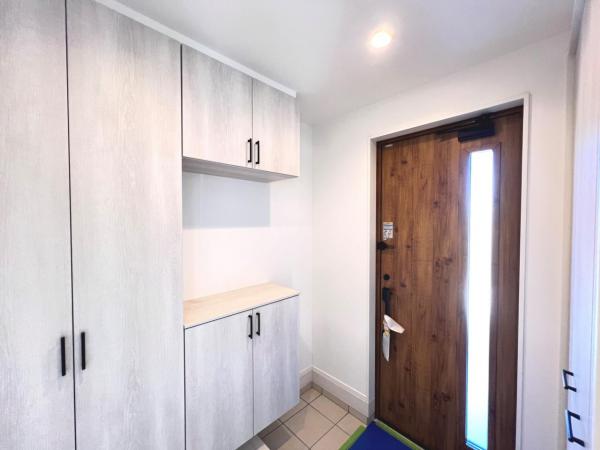 伊勢原市沼目４丁目 戸建 玄関