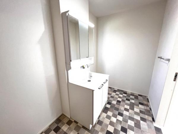 伊勢原市沼目４丁目 戸建 洗面化粧台