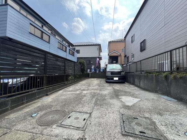 川崎市麻生区片平４丁目 中古戸建 駐車場