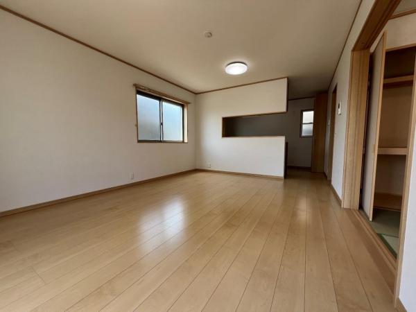 加須市東栄２丁目 中古戸建 リビング
