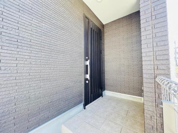 横浜市瀬谷区橋戸３丁目 中古戸建 玄関