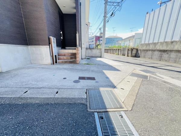 横浜市瀬谷区橋戸３丁目 中古戸建 駐車場
