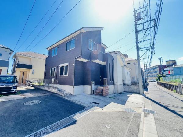 横浜市瀬谷区橋戸３丁目 中古戸建 前面道路含む現地写真