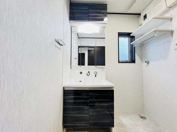 横浜市瀬谷区橋戸３丁目 中古戸建 洗面化粧台