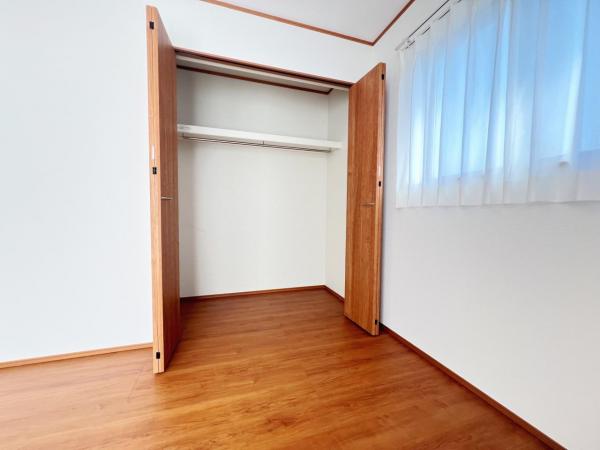 綾瀬市深谷中６丁目 戸建 収納