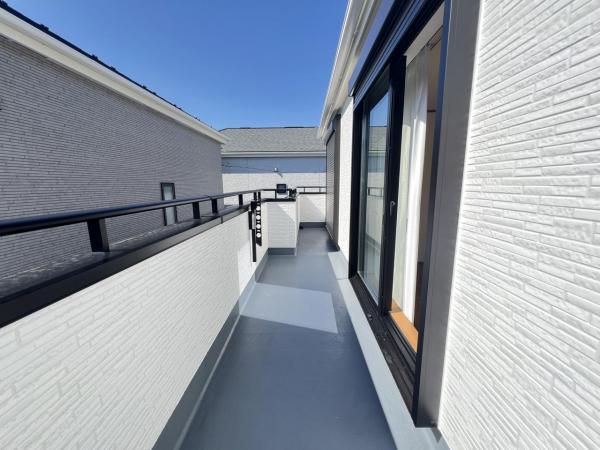 綾瀬市深谷中６丁目 戸建 バルコニー