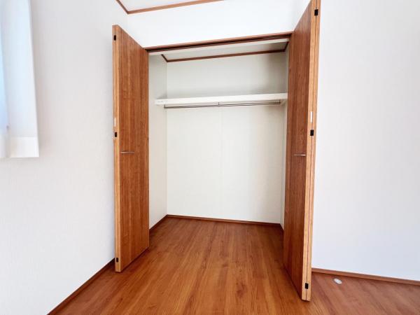 綾瀬市深谷中６丁目 戸建 収納