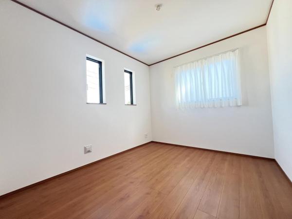 綾瀬市深谷中６丁目 戸建 洋室