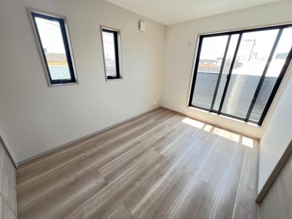 綾瀬市寺尾西２丁目 戸建 洋室