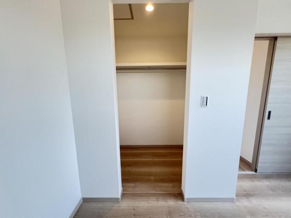 綾瀬市寺尾西２丁目 戸建 ウォークインクローゼット