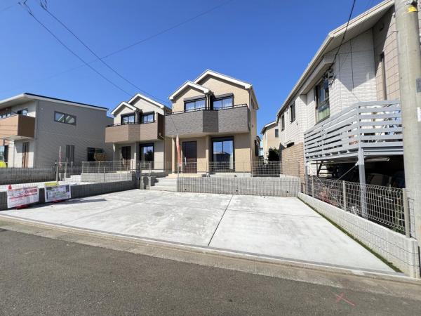 綾瀬市深谷中１丁目 戸建 前面道路含む現地写真