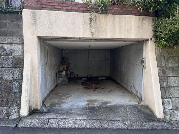 町田市つくし野１丁目 中古戸建 駐車場