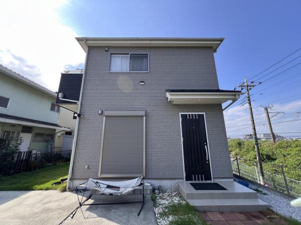 町田市つくし野１丁目 中古戸建 玄関