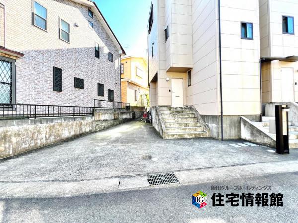 秦野市北矢名 中古戸建 駐車場