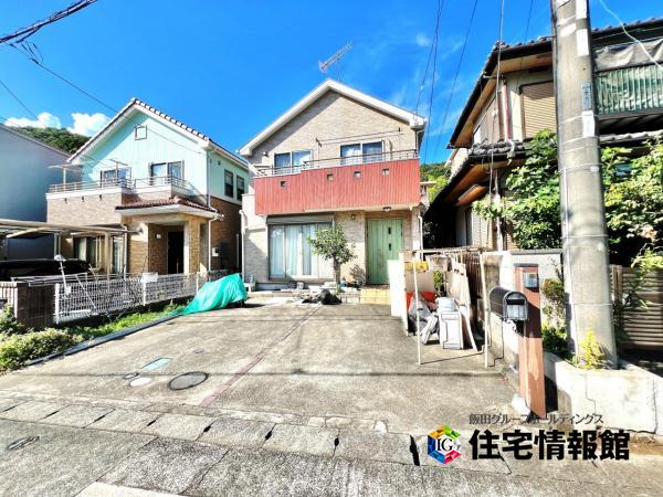 秦野市南矢名 中古戸建 駐車場