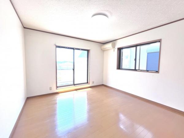 平塚市岡崎 中古戸建 寝室