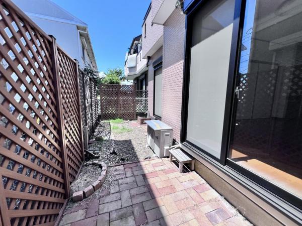 平塚市岡崎 中古戸建 庭