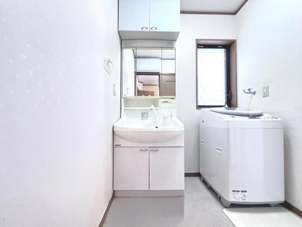 平塚市岡崎 中古戸建 洗面化粧台