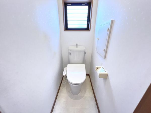 平塚市岡崎 中古戸建 トイレ