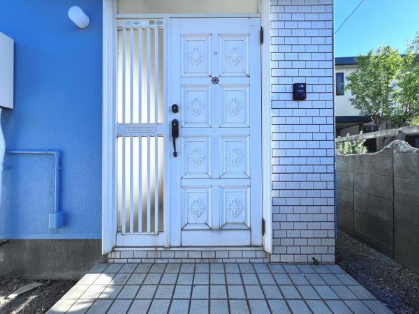 平塚市横内 中古戸建 玄関