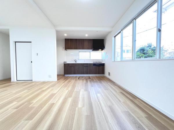 平塚市横内 中古戸建 ダイニングキッチン