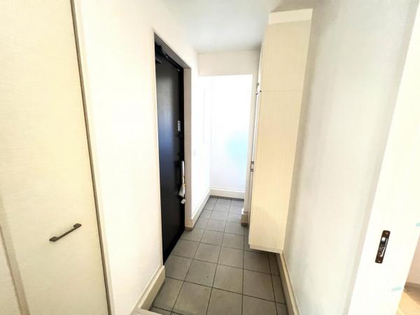 横浜市栄区桂台南１丁目 戸建 玄関