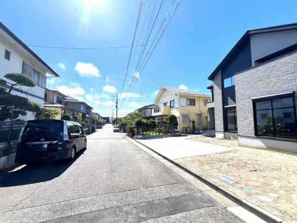 横浜市栄区桂台南１丁目 戸建 前面道路含む現地写真