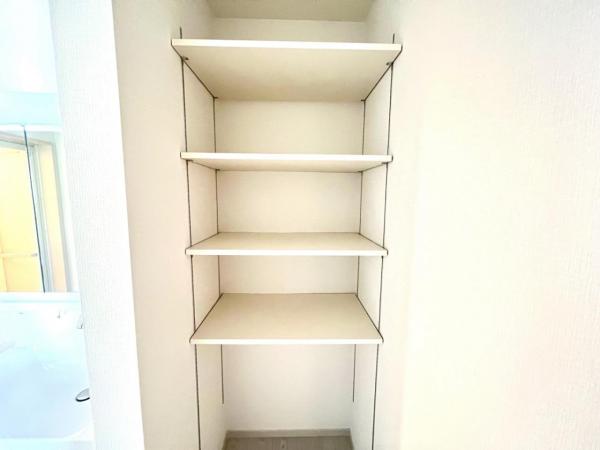 横浜市栄区桂台南１丁目 戸建 収納