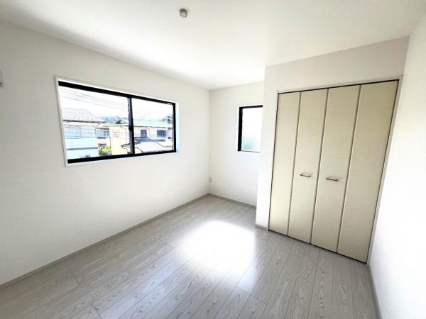 横浜市栄区桂台南１丁目 戸建 洋室