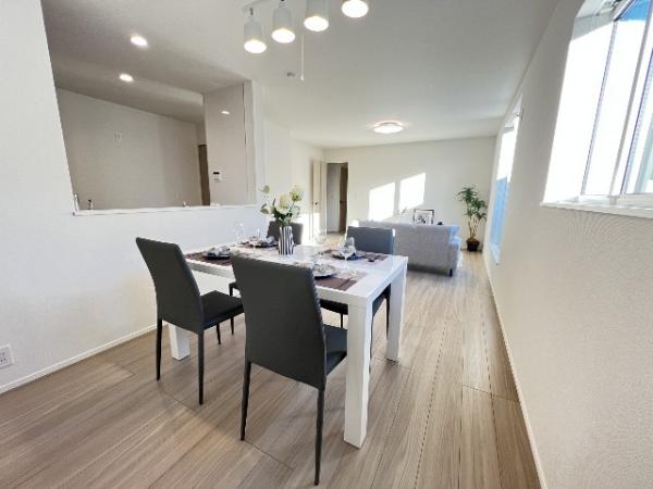 川越砂新田3丁目24ー1期 リビングダイニング