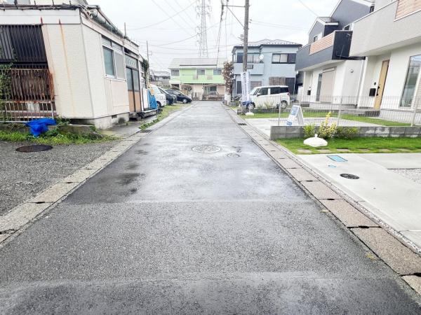 藤沢市高倉6期 前面道路含む現地写真