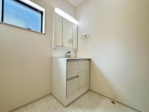 横浜市金沢区高舟台２丁目 戸建 洗面化粧台