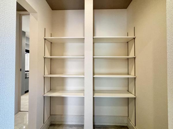 横浜市金沢区高舟台２丁目 戸建 玄関