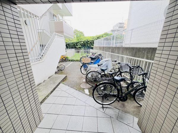 戸塚ダイカンプラザ 駐輪場