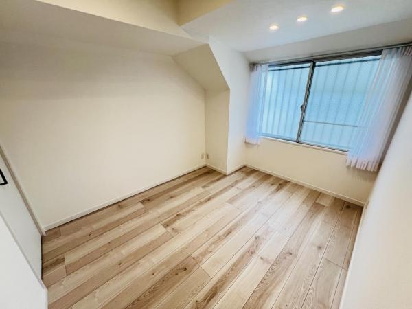 戸塚ダイカンプラザ 洋室