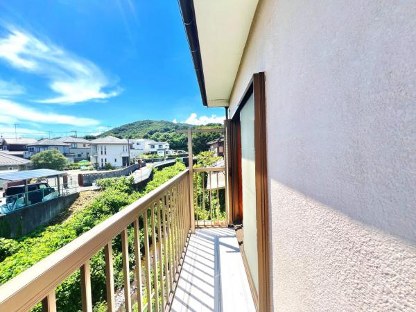 伊勢原市坪ノ内 中古戸建 バルコニー