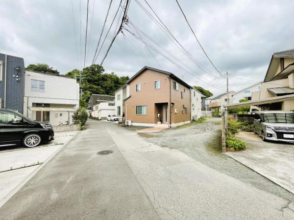 小田原市久野 中古戸建 前面道路含む現地写真