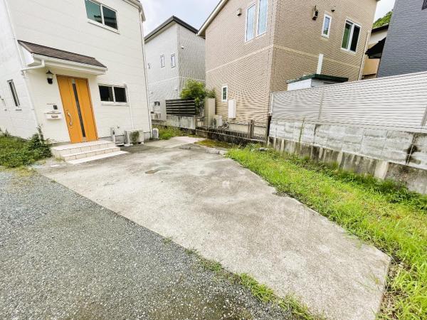 小田原市久野 中古戸建 駐車場