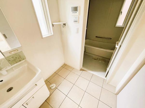 小田原市久野 中古戸建 ランドリースペース