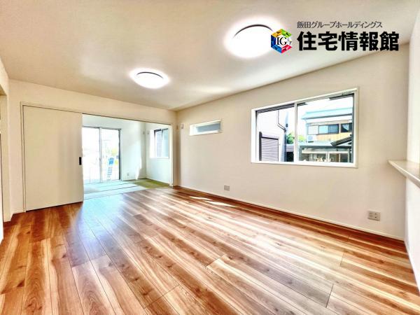 伊勢原市沼目４丁目 戸建 リビングダイニング