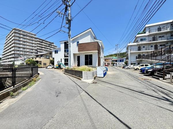 横須賀市舟倉２丁目 戸建 前面道路含む現地写真