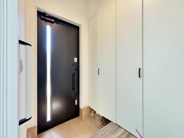 横須賀市舟倉２丁目 戸建 玄関