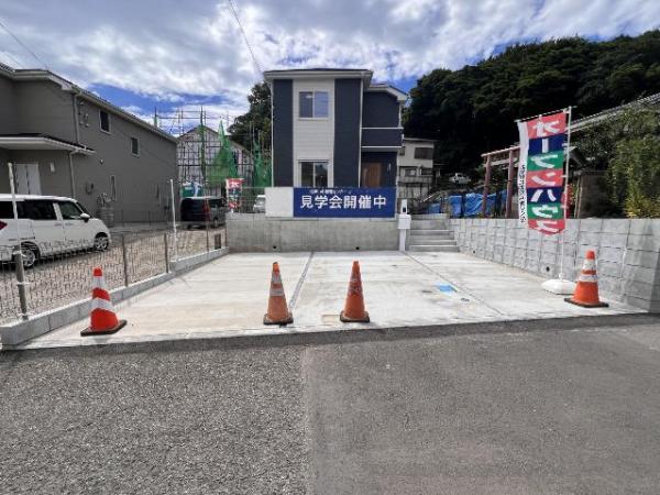 伊勢原市沼目４丁目 戸建 駐車場